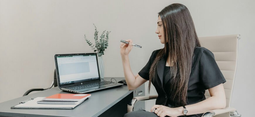 Як заробити гроші вдома жінці